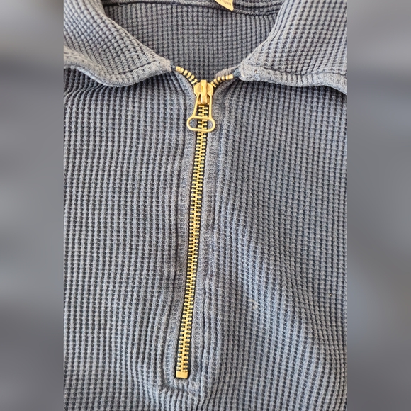 Vintage Guess sweater - Picture 7 of 12